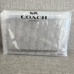 Coach Light wristlet Bag